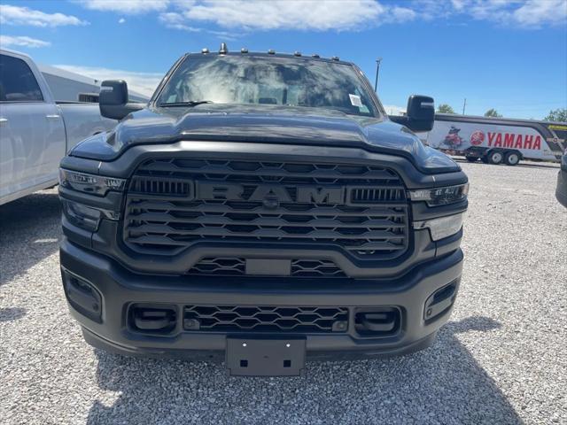 2025 RAM Ram 3500 RAM 3500 TRADESMAN CREW CAB 4X4 8 BOX