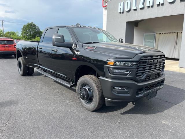 2025 RAM Ram 3500 RAM 3500 TRADESMAN CREW CAB 4X4 8 BOX