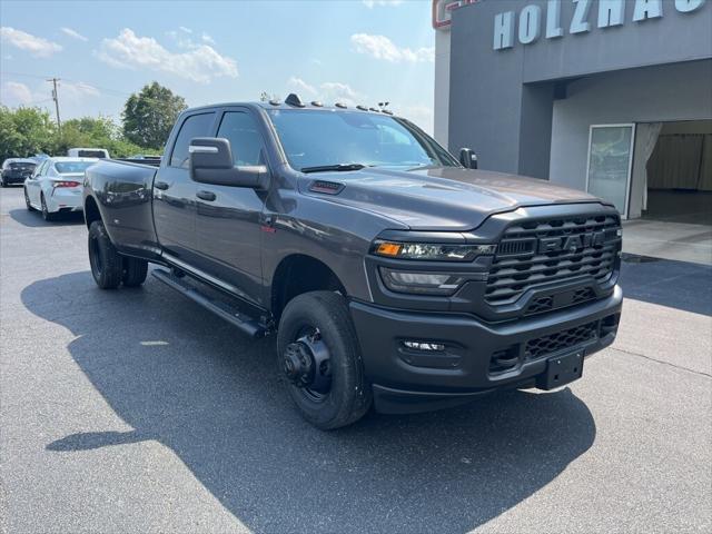 2025 RAM Ram 3500 RAM 3500 TRADESMAN CREW CAB 4X4 8 BOX