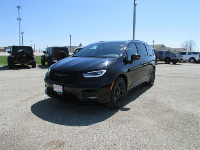 2025 Chrysler Pacifica PACIFICA LIMITED