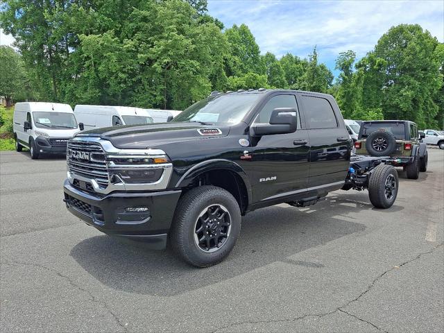 2025 RAM Ram 3500 Chassis Cab RAM 3500 BIG HORN CREW CAB CHASSIS 4X4 60 CA