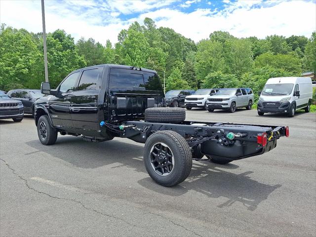 2025 RAM Ram 3500 Chassis Cab RAM 3500 BIG HORN CREW CAB CHASSIS 4X4 60 CA