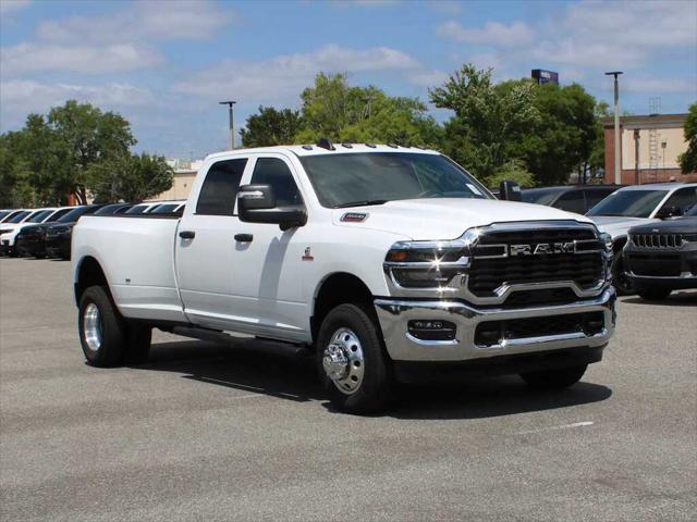 2025 RAM Ram 3500 RAM 3500 TRADESMAN CREW CAB 4X4 8 BOX