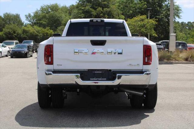 2025 RAM Ram 3500 RAM 3500 TRADESMAN CREW CAB 4X4 8 BOX