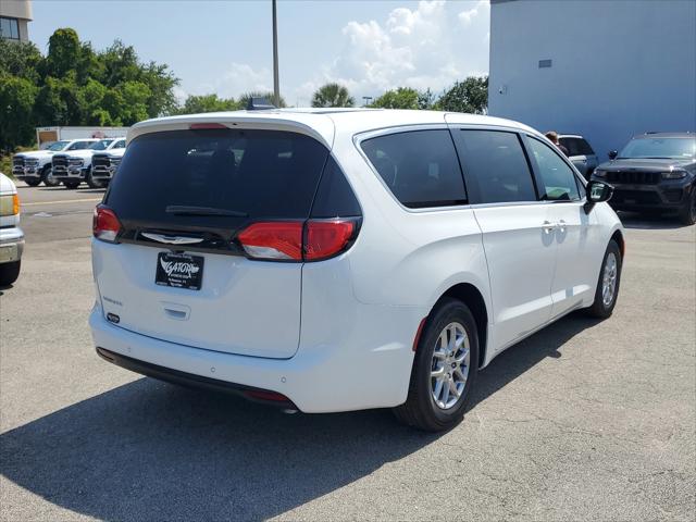 2025 Chrysler Voyager VOYAGER