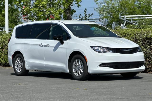 2025 Chrysler Voyager VOYAGER