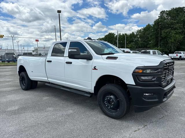 2025 RAM Ram 3500 RAM 3500 TRADESMAN CREW CAB 4X4 8 BOX