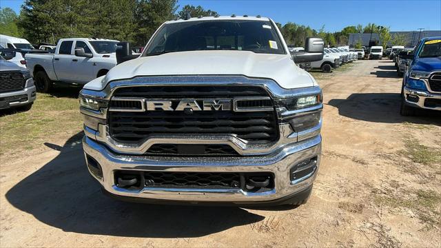 2025 RAM Ram 3500 RAM 3500 TRADESMAN CREW CAB 4X4 64 BOX