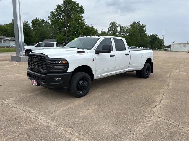 2025 RAM Ram 3500 RAM 3500 TRADESMAN CREW CAB 4X4 8 BOX