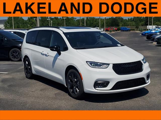 2025 Chrysler Pacifica PACIFICA LIMITED