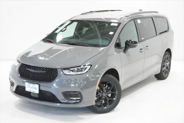 2025 Chrysler Pacifica PACIFICA LIMITED