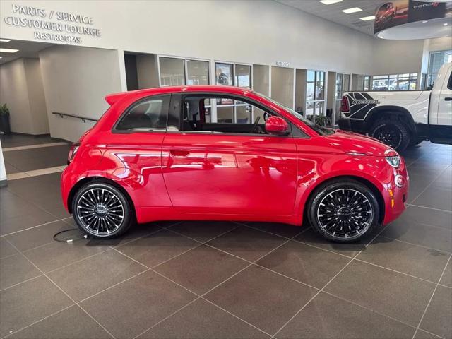 2024 Fiat FIAT 500e 500e INSPI(RED)