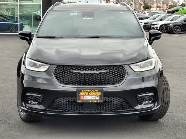 2025 Chrysler Pacifica PACIFICA LIMITED AWD