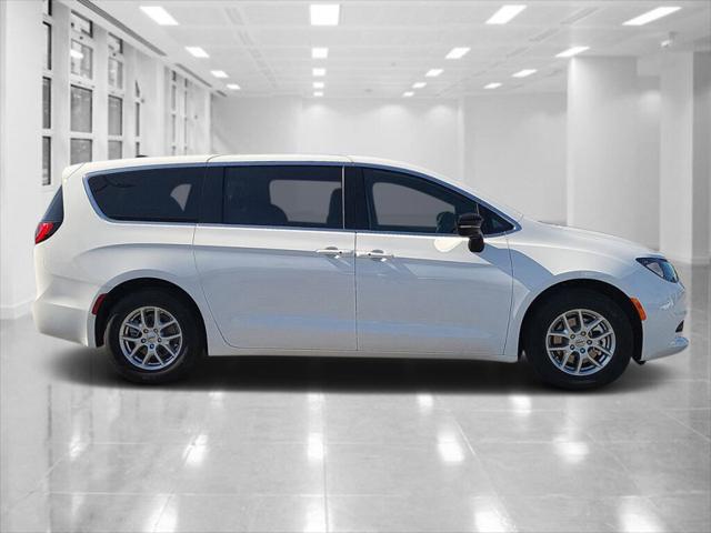 2025 Chrysler Voyager VOYAGER