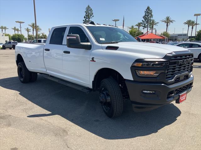 2025 RAM Ram 3500 RAM 3500 TRADESMAN CREW CAB 4X4 8 BOX