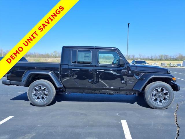 2025 Jeep Gladiator GLADIATOR SPORT S 4X4