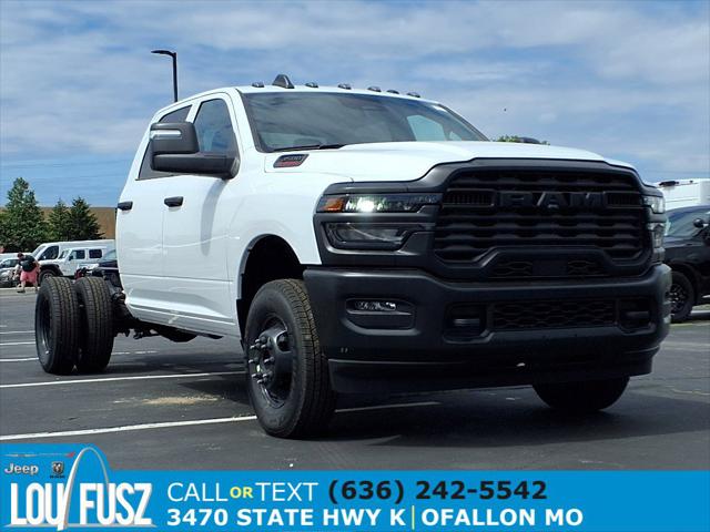 2025 RAM Ram 3500 Chassis Cab RAM 3500 TRADESMAN CREW CAB CHASSIS 4X4 60 CA