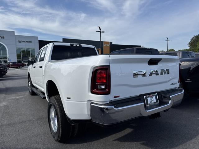 2025 RAM Ram 3500 RAM 3500 TRADESMAN CREW CAB 4X4 8 BOX