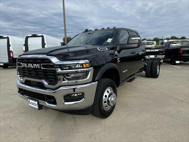 2025 RAM Ram 3500 Chassis Cab RAM 3500 BIG HORN CREW CAB CHASSIS 4X4 60 CA