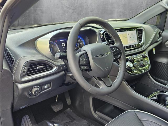 2025 Chrysler Pacifica PACIFICA LIMITED