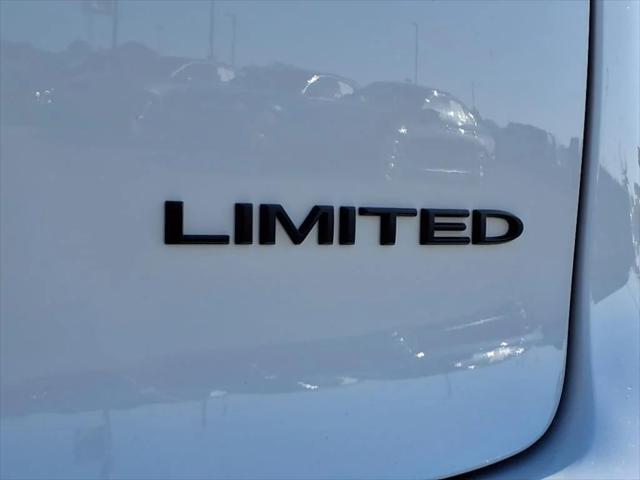 2025 Chrysler Pacifica PACIFICA LIMITED