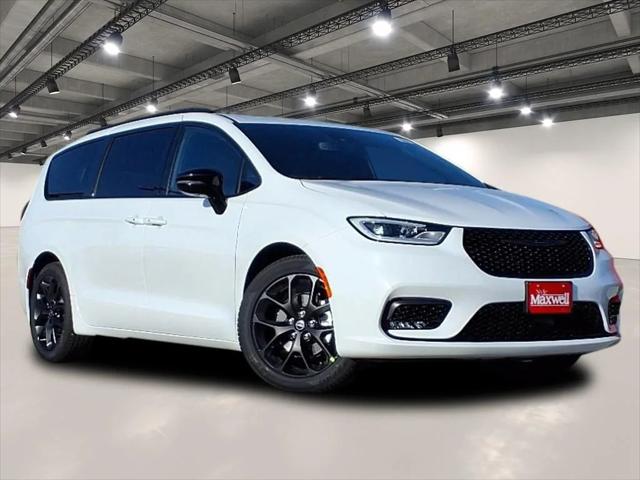 2025 Chrysler Pacifica PACIFICA LIMITED