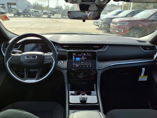 2025 Jeep Grand Cherokee GRAND CHEROKEE L LAREDO X 4X2