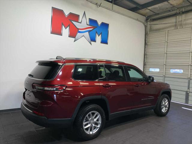 2022 Jeep Grand Cherokee L Laredo 4x4