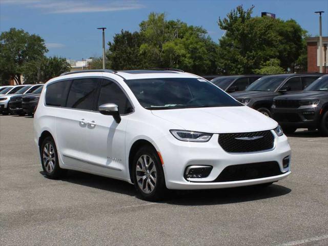 2025 Chrysler Pacifica Hybrid PACIFICA PLUG-IN HYBRID PINNACLE