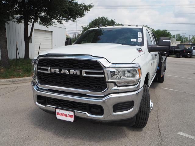 2024 RAM Ram 3500 Chassis Cab RAM 3500 TRADESMAN CREW CAB CHASSIS 4X4 60 CA