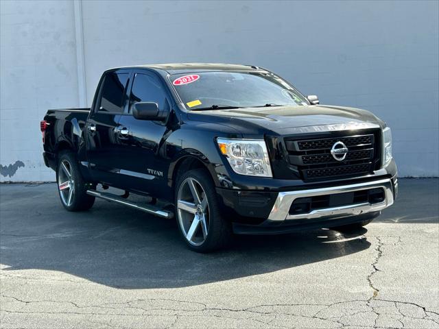 2021 Nissan TITAN Crew Cab SV 4x4