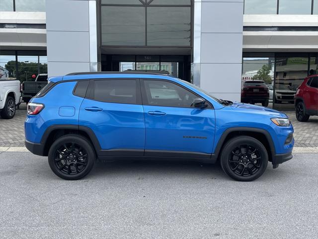 2025 Jeep Compass COMPASS LATITUDE 4X4