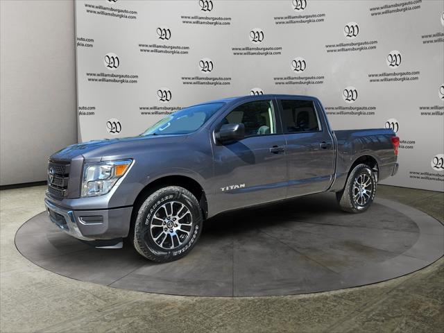 2022 Nissan TITAN Crew Cab SV 4x2