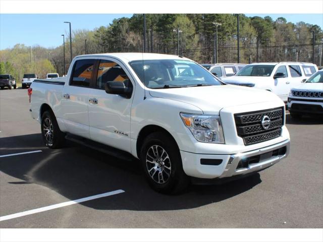 2021 Nissan TITAN Crew Cab SV 4x2