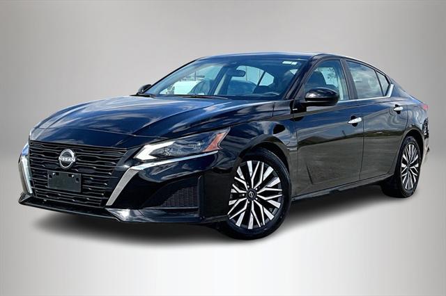 2023 Nissan Altima SV FWD