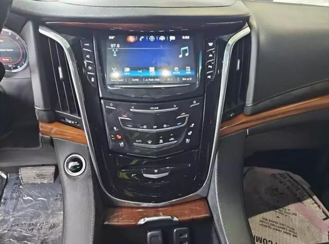 2017 Cadillac Escalade ESV Luxury