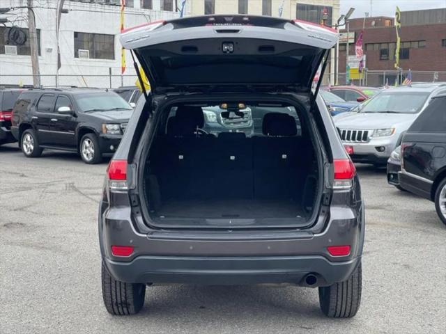 2017 Jeep Grand Cherokee Laredo 4x4