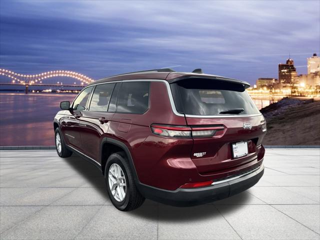 2023 Jeep Grand Cherokee L Laredo 4x2