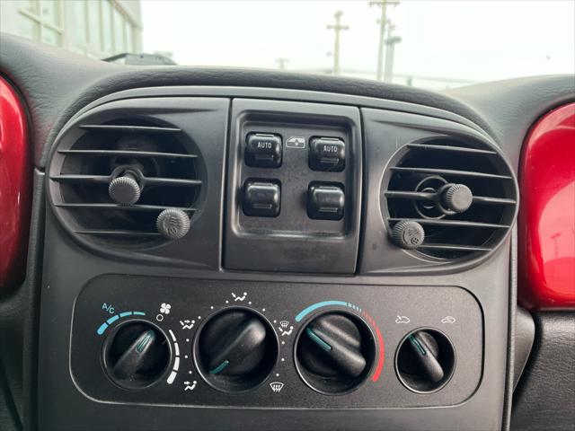 Used 2005 Chrysler PT Cruiser For Sale in Wilmington, OH