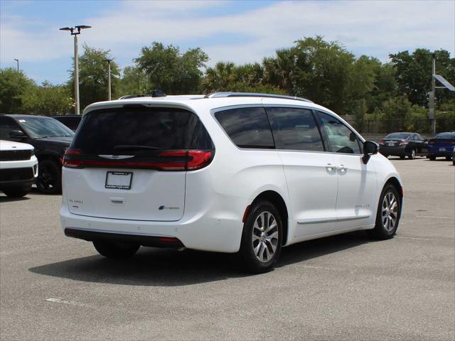 2025 Chrysler Pacifica Hybrid PACIFICA PLUG-IN HYBRID PINNACLE