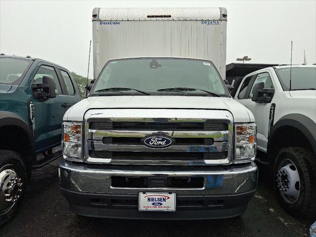 2026 Ford E-Series Cutaway Base