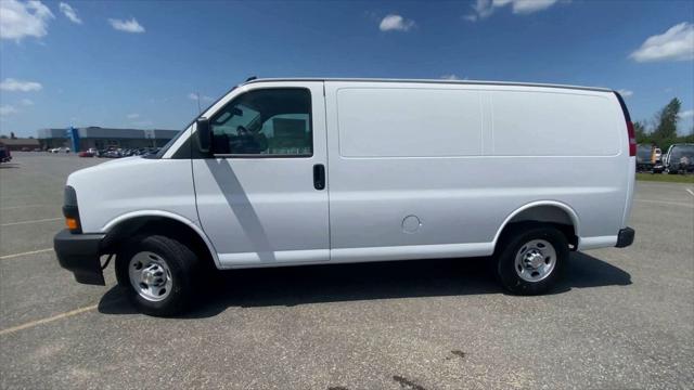 2025 Chevrolet Express Cargo Van RWD 3500 Regular Wheelbase WT