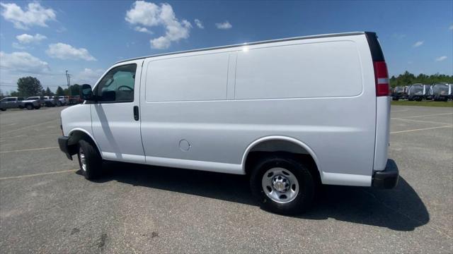 2025 Chevrolet Express Cargo Van RWD 3500 Regular Wheelbase WT