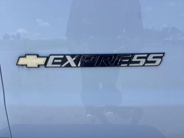 2025 Chevrolet Express Cargo Van RWD 3500 Regular Wheelbase WT