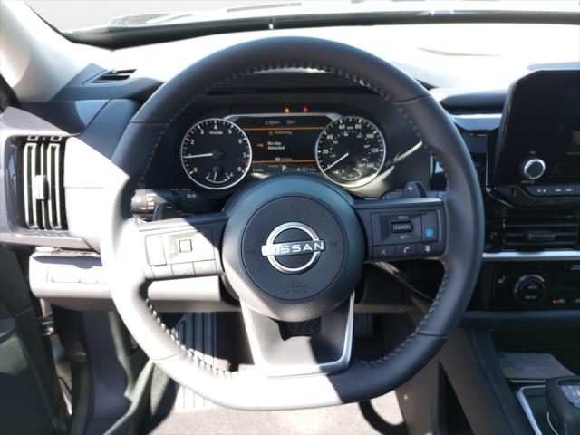 2025 Nissan Pathfinder SV FWD