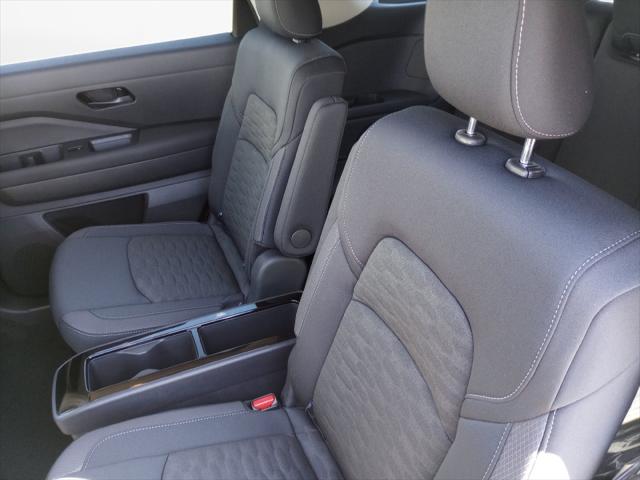 2025 Nissan Pathfinder SV FWD