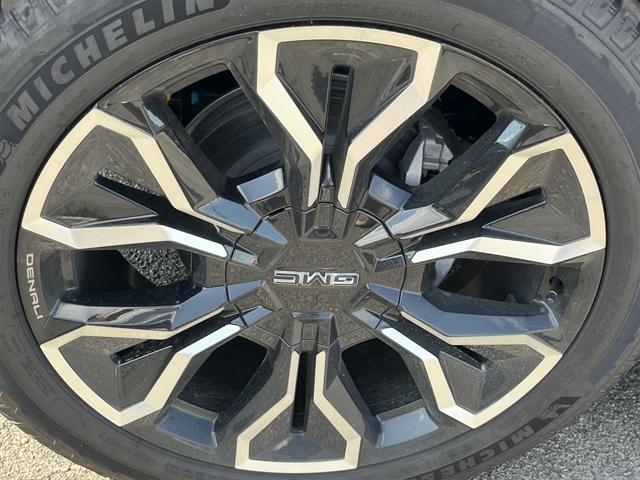 2025 GMC Sierra Max Range Denali