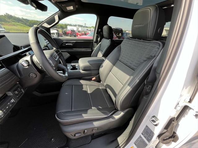 2025 GMC Sierra Max Range Denali