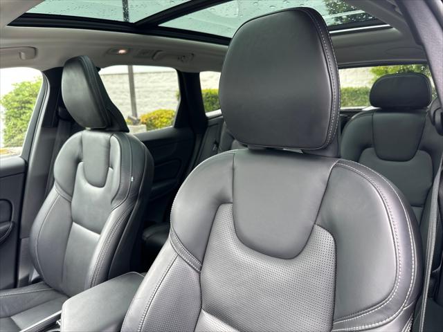 2022 Volvo XC60 Recharge T8 Inscription