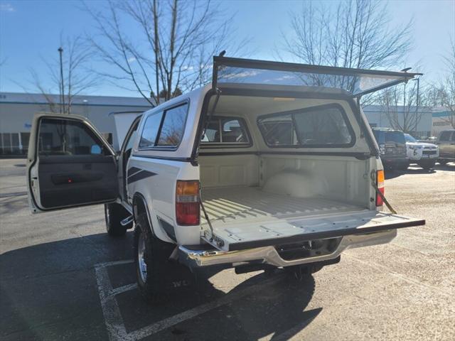 1990 Toyota 4WD Trucks V6 4X4 / 5-SPEED / 138K MILES / COLLECTOR QUALITY